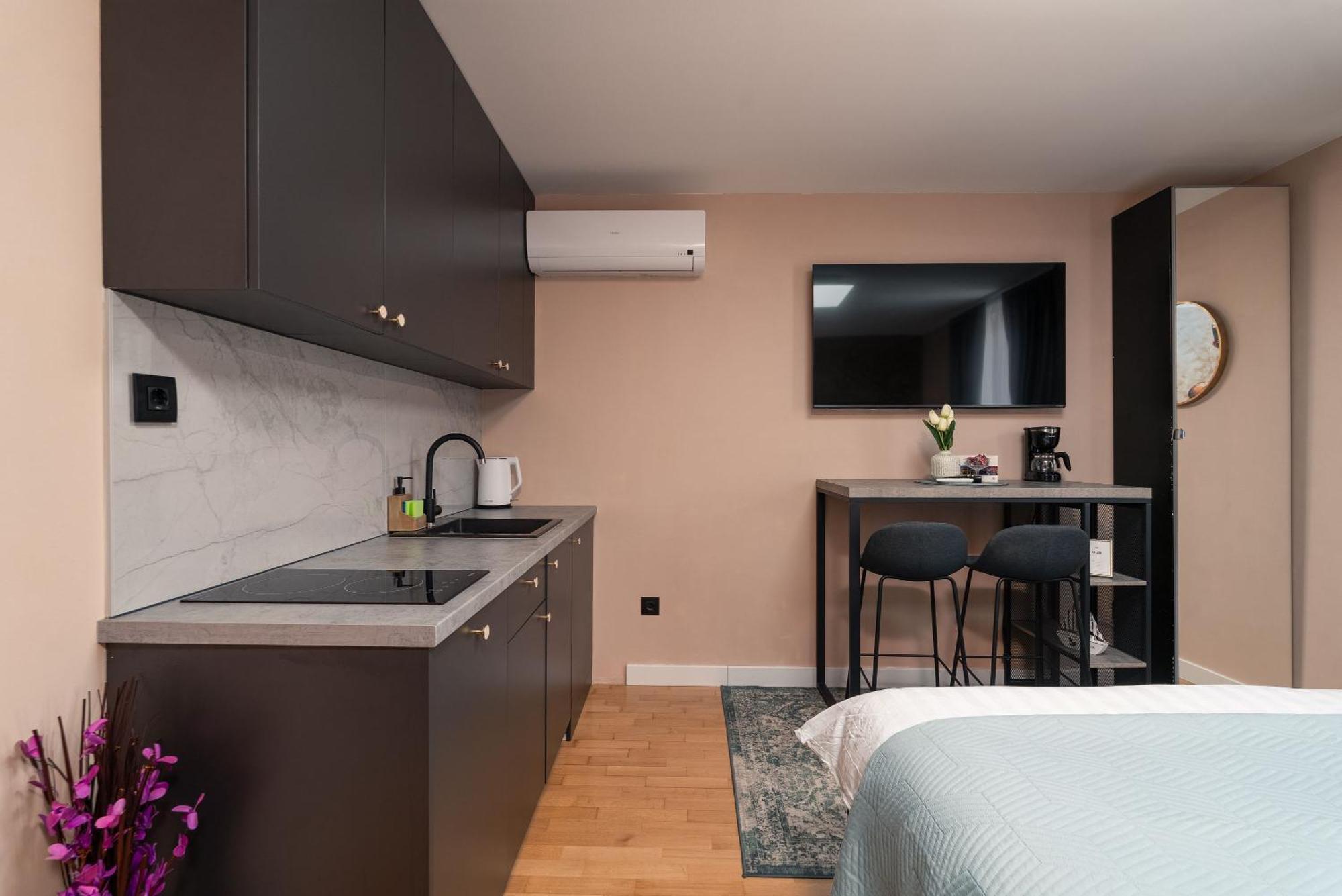 Sapphire Studio Apartment With Free Private Parking Дубровник Экстерьер фото
